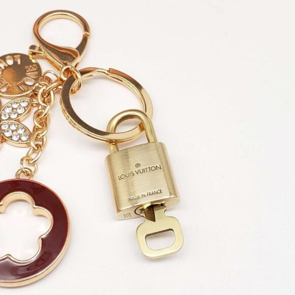 Louis Vuitton Authentic Gold Lock 🔒 Unbranded Flower Keychain Charm for Bags - Picture 3 of 8